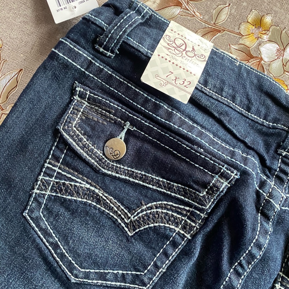 Boot cut jeans